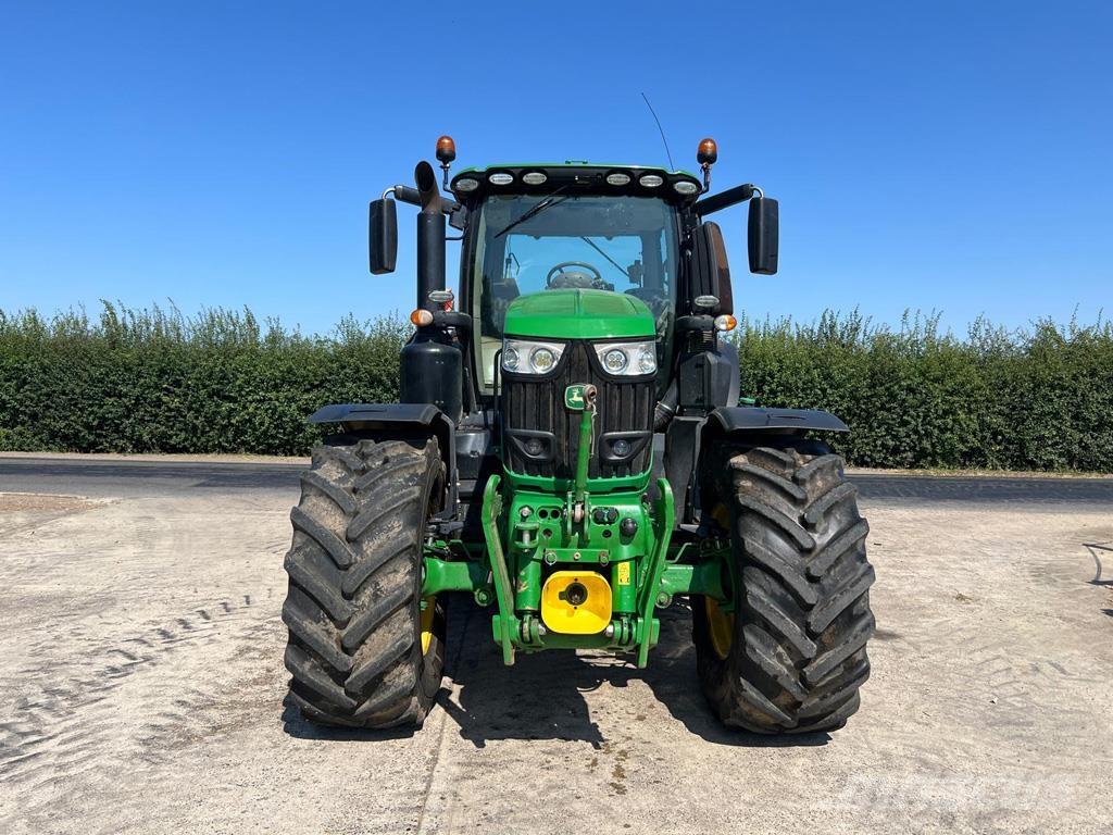 John Deere 6250R Tractoren