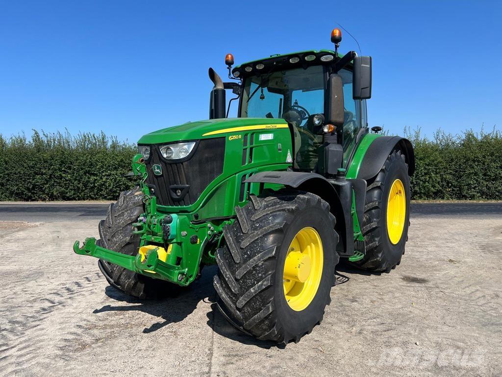 John Deere 6250R Tractoren