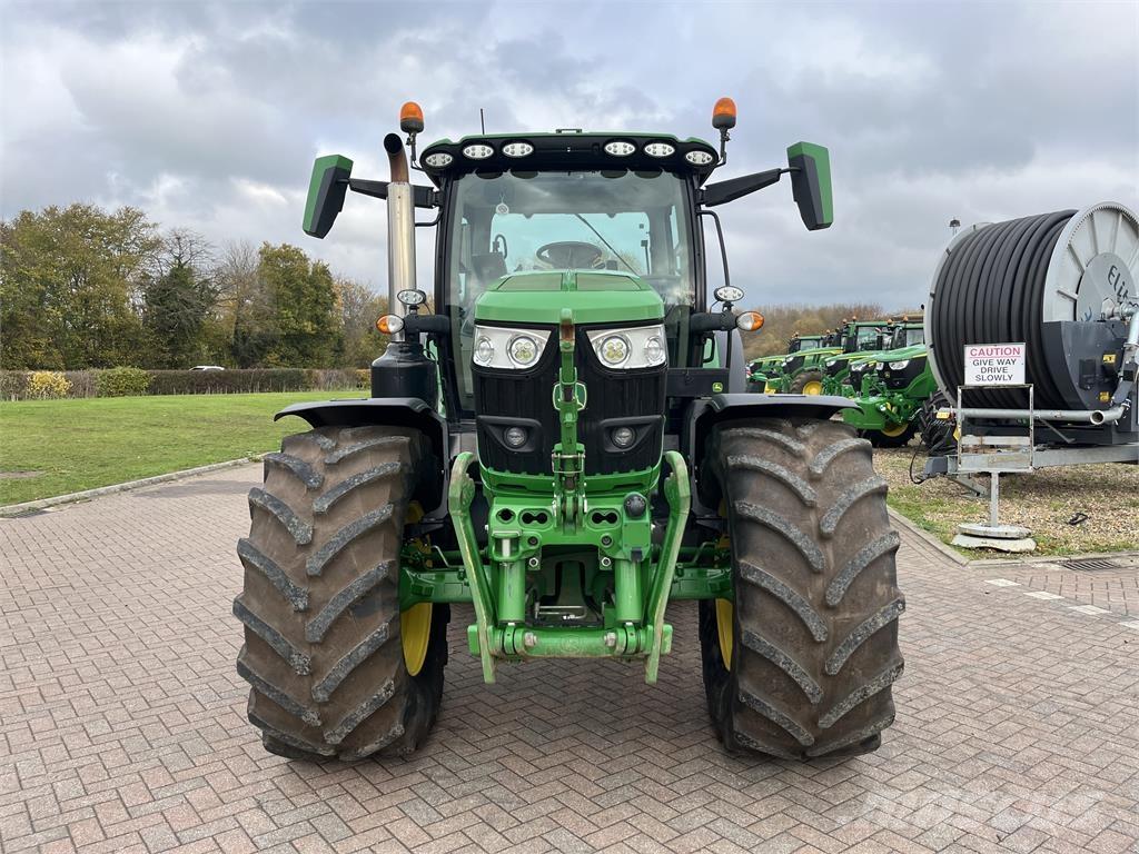John Deere 6R155 Tractoren