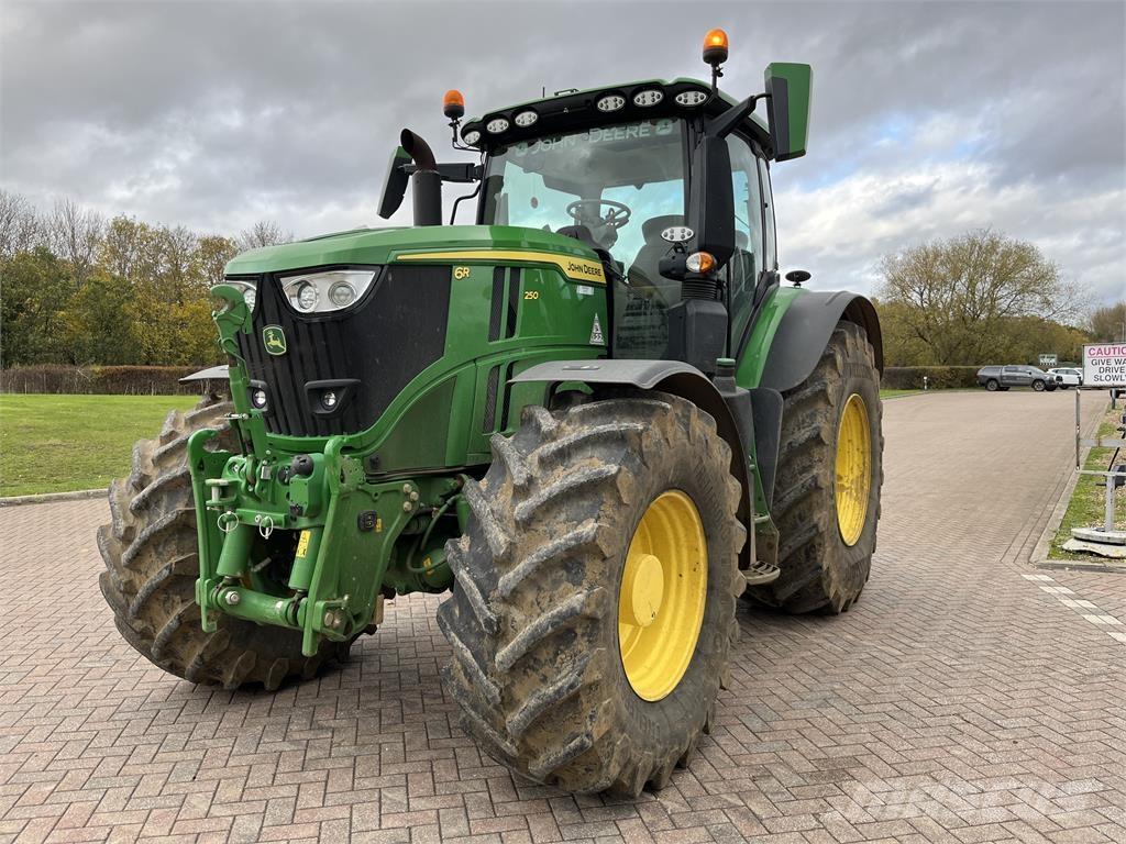 John Deere 6R250 Tractoren