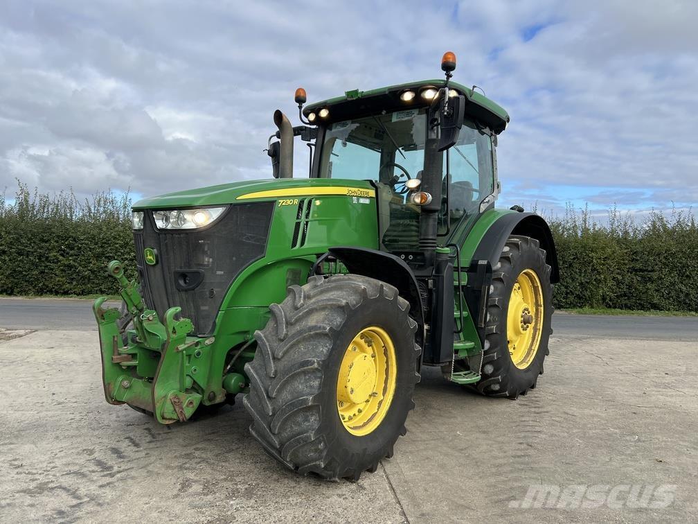 John Deere 7230R Tractoren