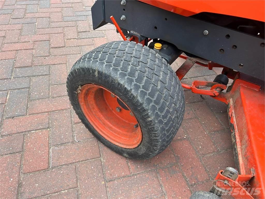 Kubota BX2350 Compacttrekkers