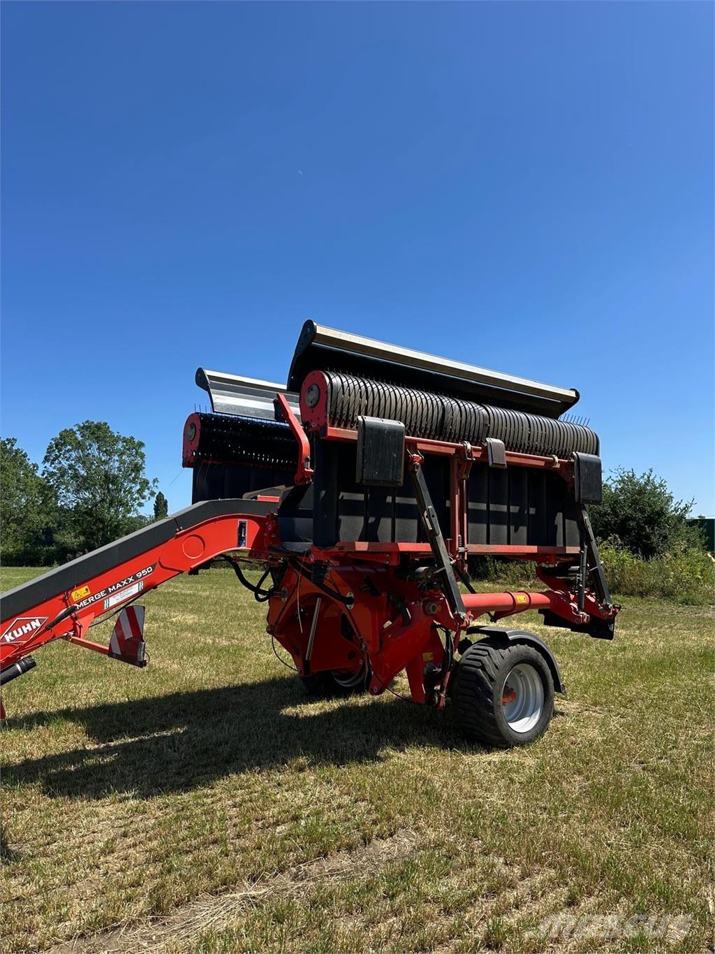 Kuhn MERGEMAXX950 Klepelmaaiers
