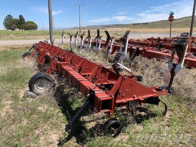 Case IH 1820 Row crop cultivators