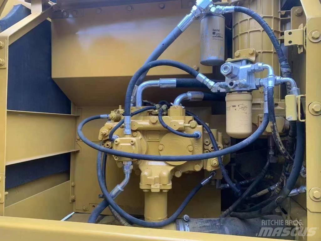 CAT 320 CL Long Reach Graafmachines