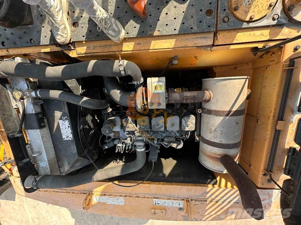 Hyundai R 225 -9 Rupsgraafmachines