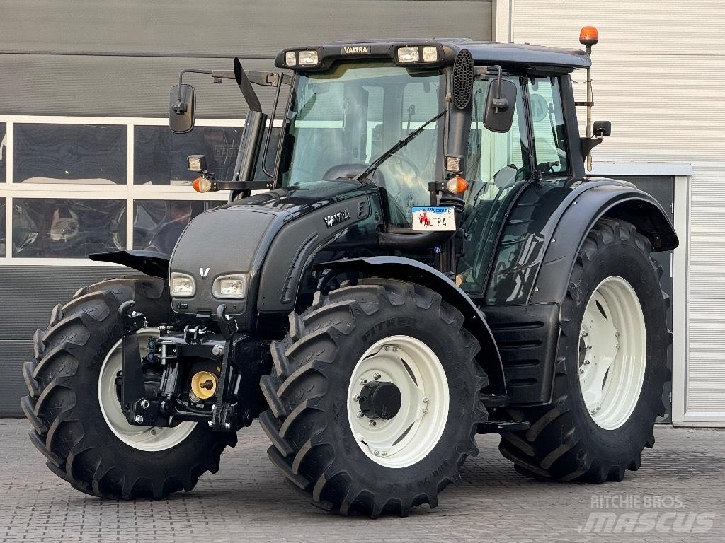 Valtra N 122 V Tractoren