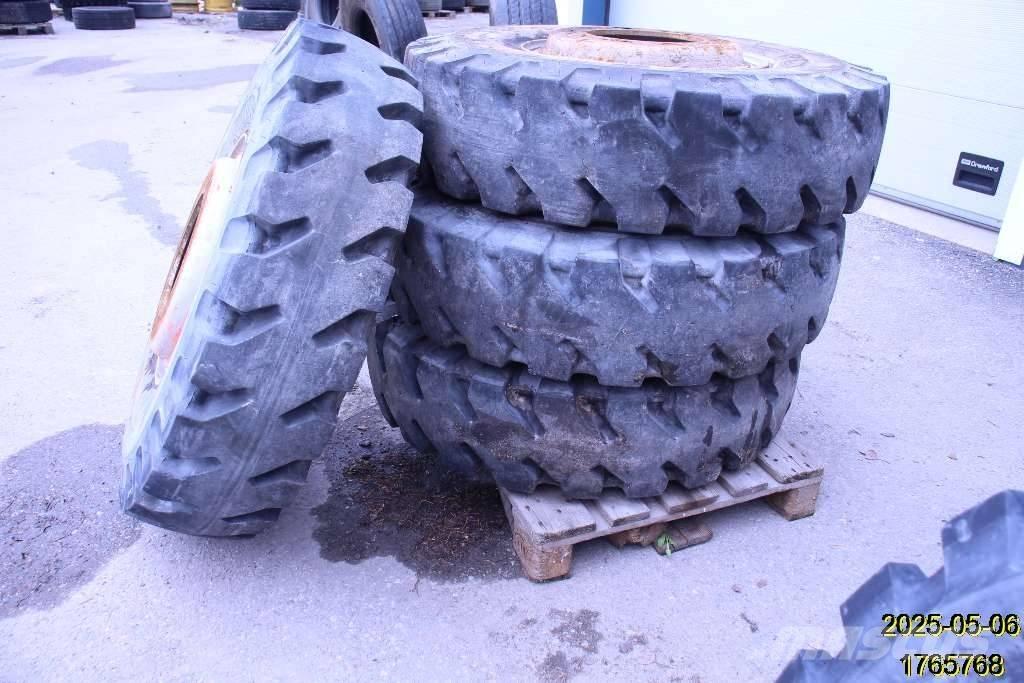 Michelin XMINED2 Banden, wielen en velgen