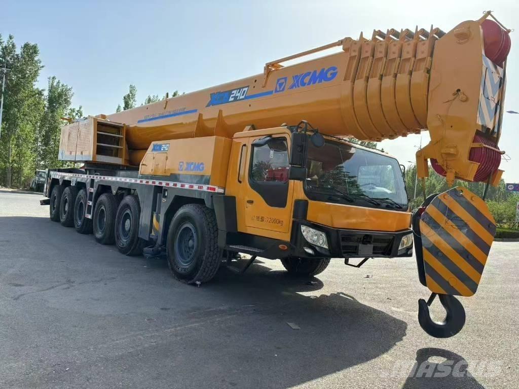 XCMG XCA240 Ruw terrein kranen