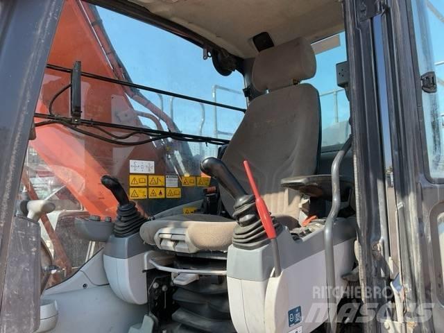 Hitachi ZX 210 LC-6 Rupsgraafmachines