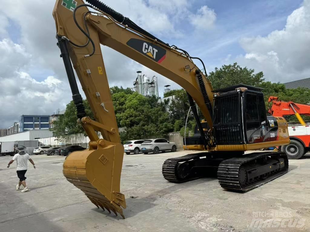 CAT 320D2L Midigraafmachines 7t - 12t