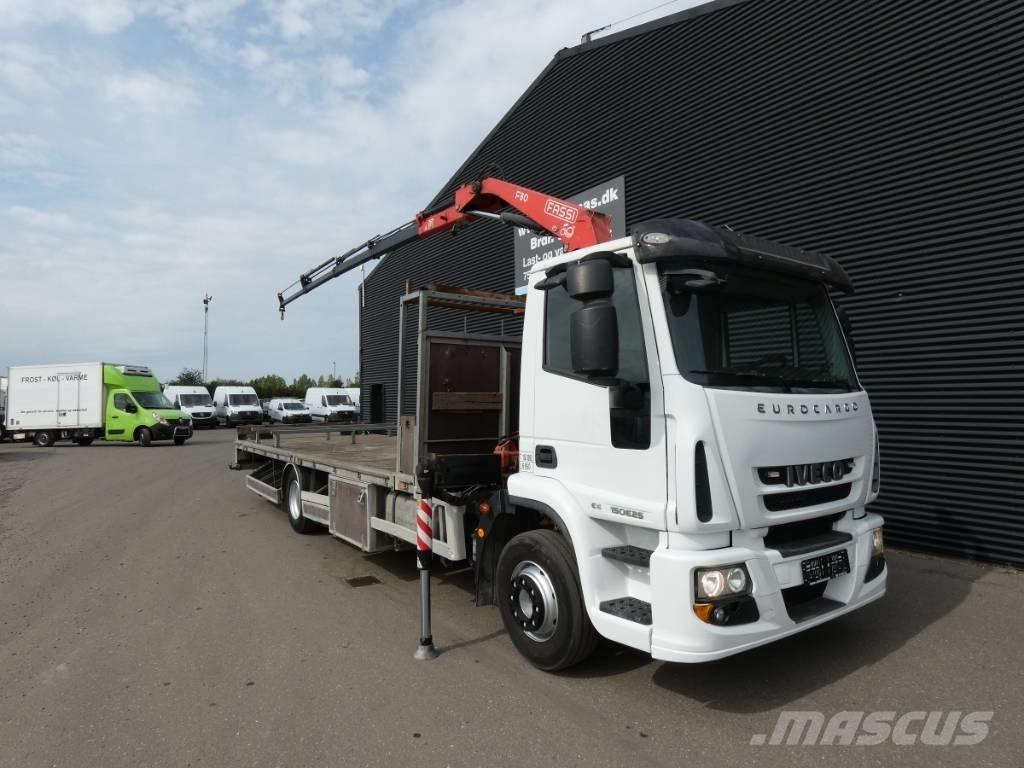 Iveco 150E 25 Vlakke laadvloer met kraan