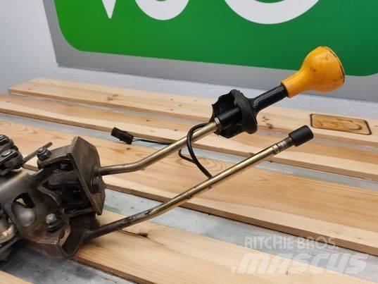 JCB 537-125 joystick Cabine en interieur
