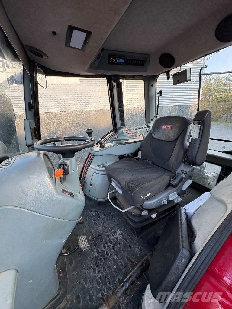 Valtra N 143 Tractoren