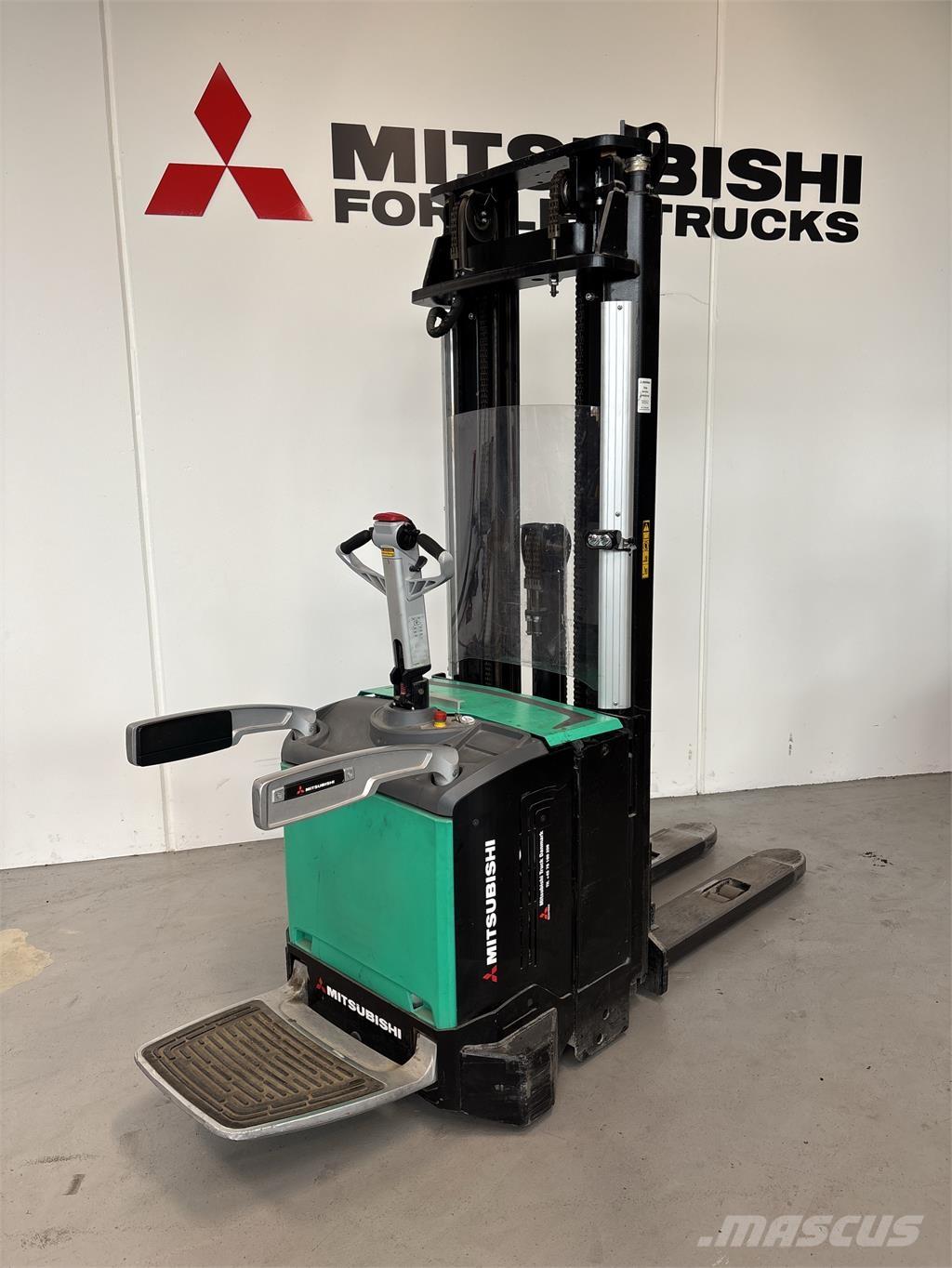 Mitsubishi SBV16N Zelfrijdende stapelaars