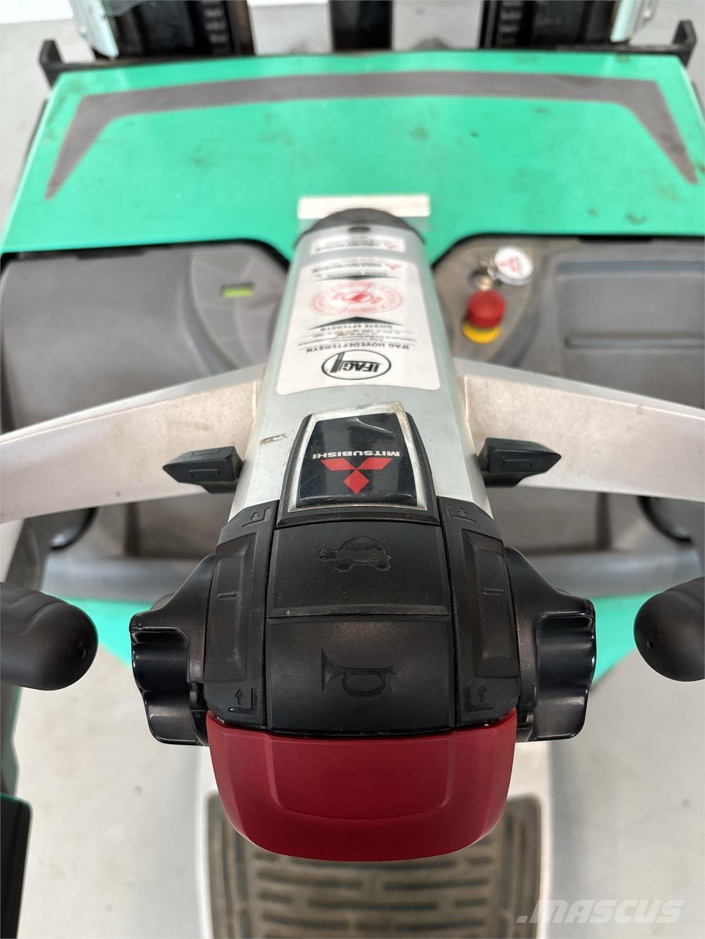 Mitsubishi SBV16N Zelfrijdende stapelaars