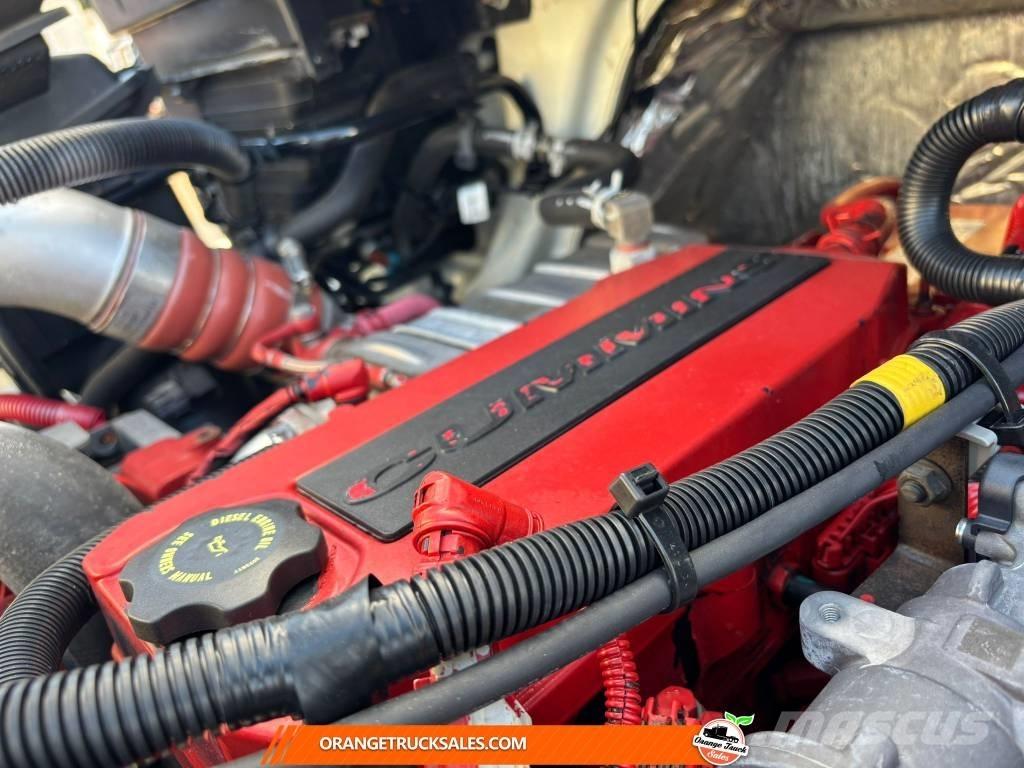 International MV607 Bakwagens met gesloten opbouw