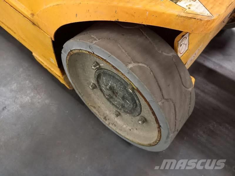 JLG Toucan 8 E Personenliften en invalideliften