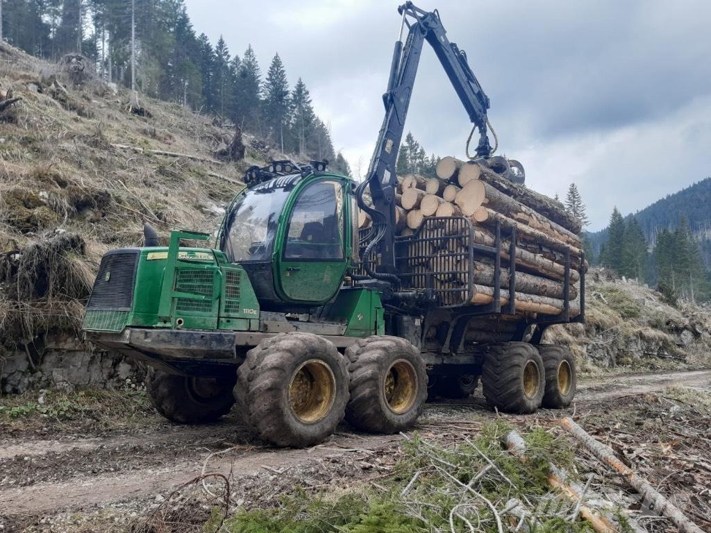 John Deere 1110 E Uitrijwagens