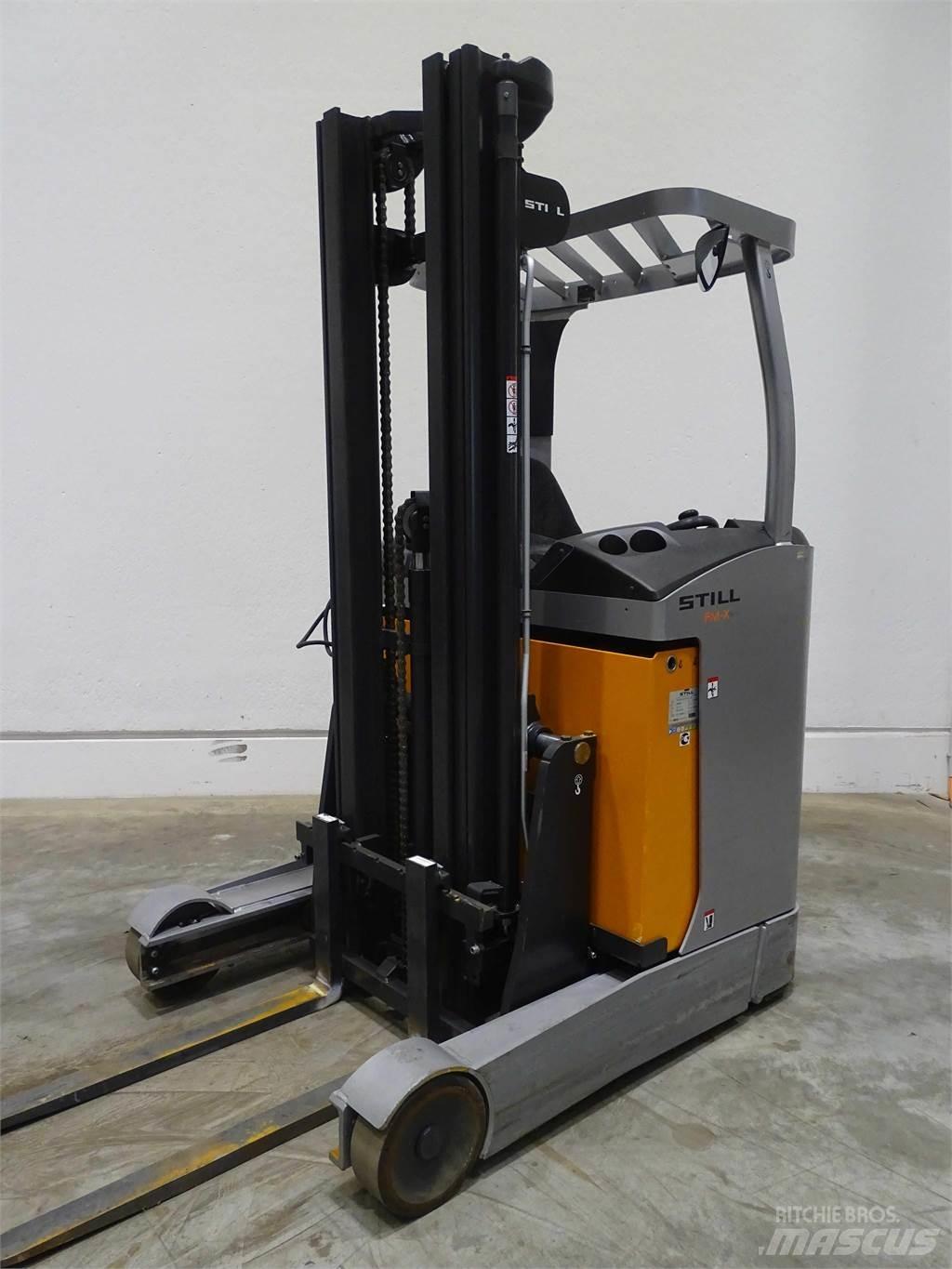 Still FM-X10 Reachtruck voor hoog niveau