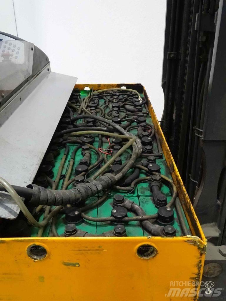 Still FM-X14 Reachtruck voor hoog niveau