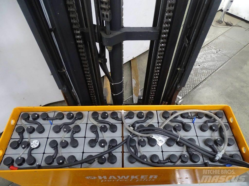 Still FM-X14 Reachtruck voor hoog niveau