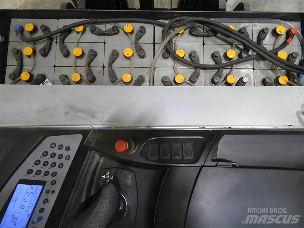 Still FM-X14 Reachtruck voor hoog niveau