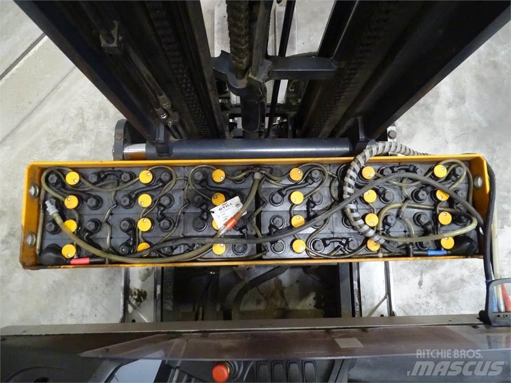 Still FM-X14 Reachtruck voor hoog niveau