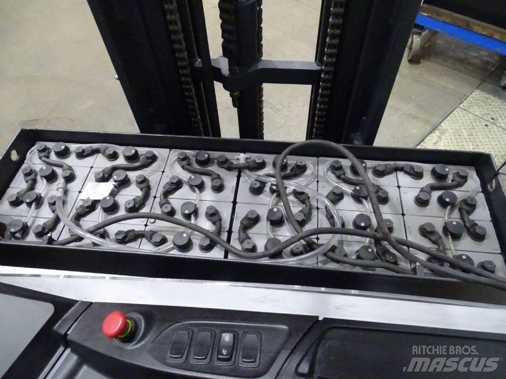 Still FM-X17 Reachtruck voor hoog niveau