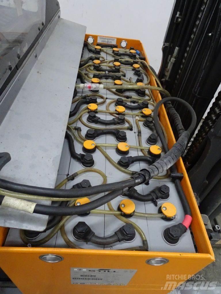 Still FM-X17 Reachtruck voor hoog niveau