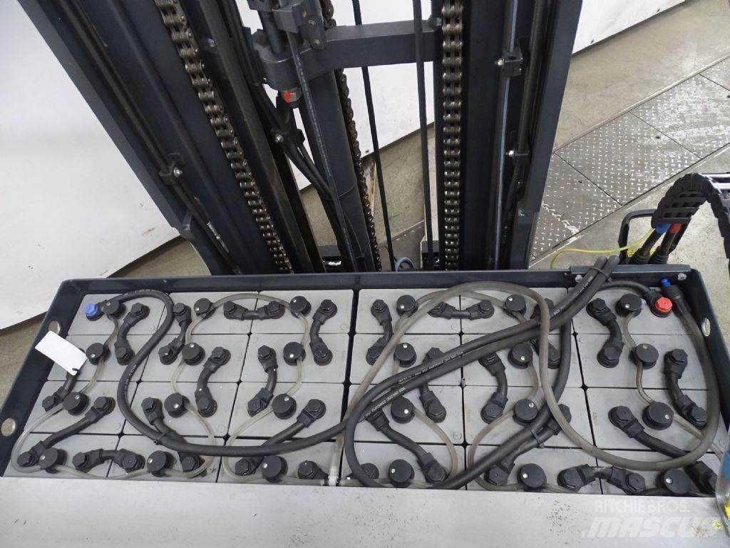 Still FM-X17 Reachtruck voor hoog niveau