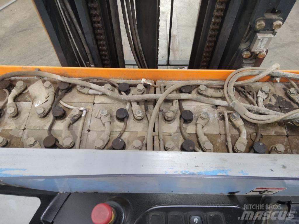 Still FM-X17 Reachtruck voor hoog niveau