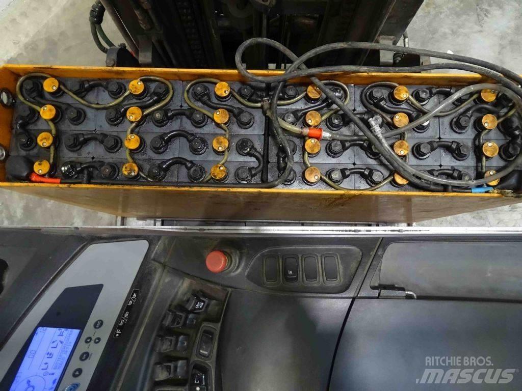 Still FM-X17 Reachtruck voor hoog niveau