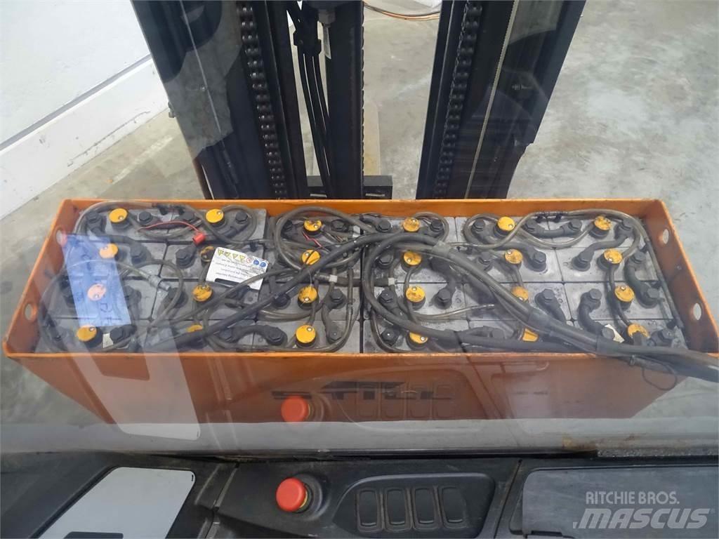 Still FM-X17 Reachtruck voor hoog niveau