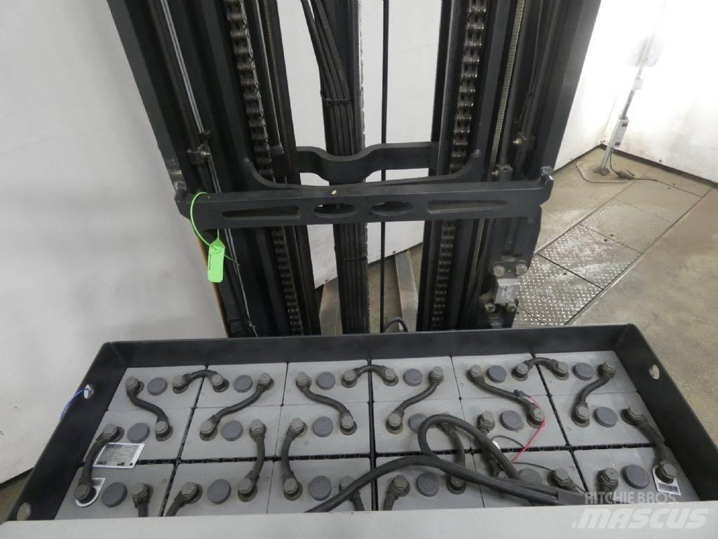 Still FM-X17 Reachtruck voor hoog niveau