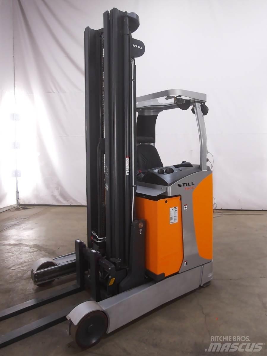 Still FM-X17 Reachtruck voor hoog niveau