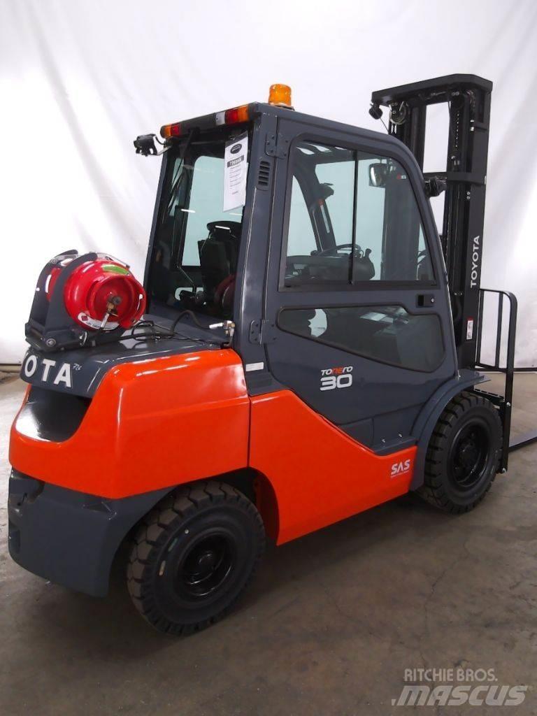 Toyota 02-8FGF30 LPG heftrucks