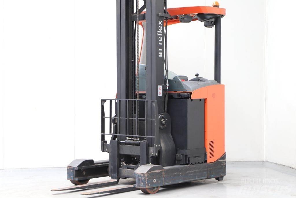 BT RRE160C Reachtruck voor hoog niveau