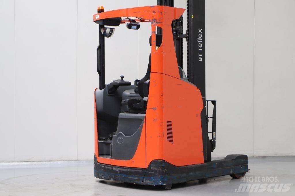 BT RRE160H Reachtruck voor hoog niveau