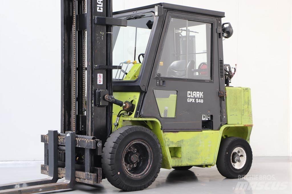 Clark GPX 40 LPG heftrucks