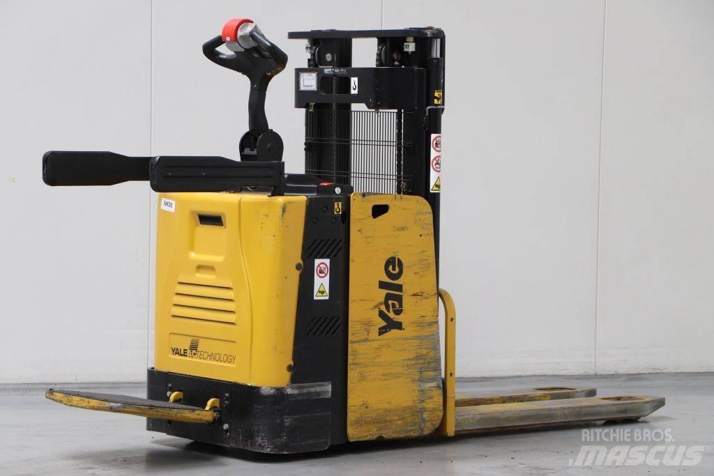 Hyster MP20XD Meeloop stapelaar