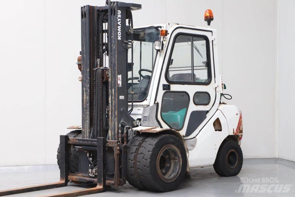 Komatsu FG30T-16R LPG heftrucks