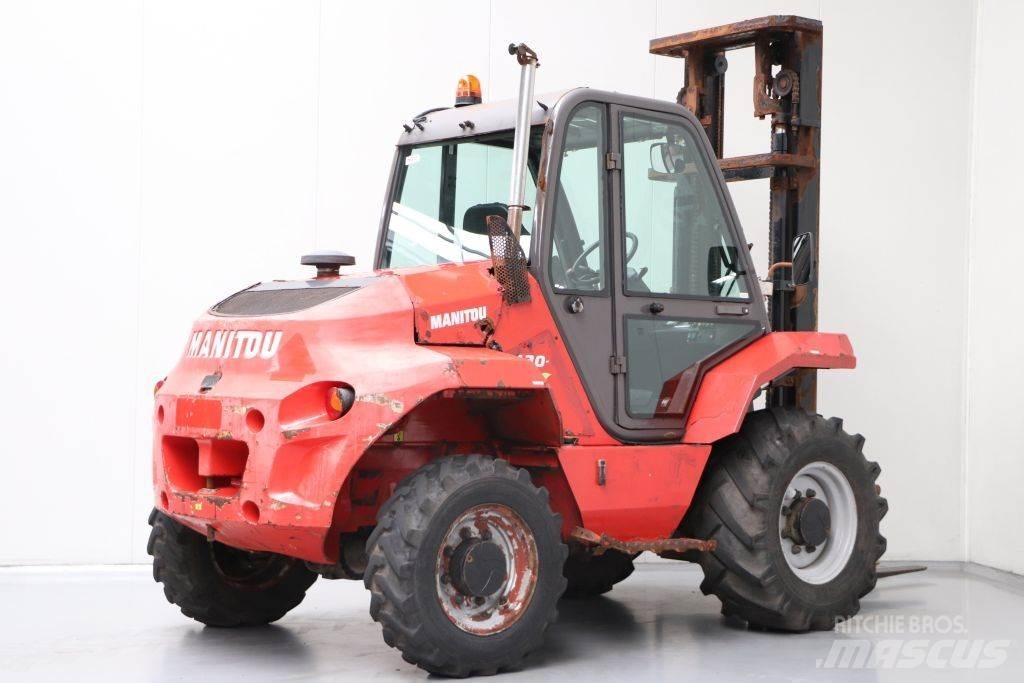 Manitou M30-4 Vorkheftruck voor zwaar terrein