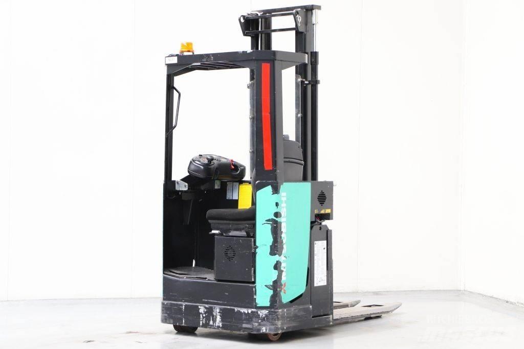 Mitsubishi SBS15N Zelfrijdende stapelaars