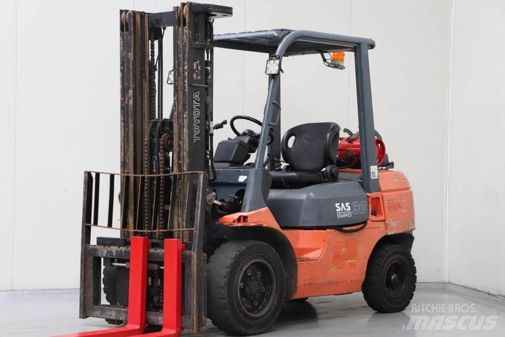 Toyota 02-7FGF30 LPG heftrucks