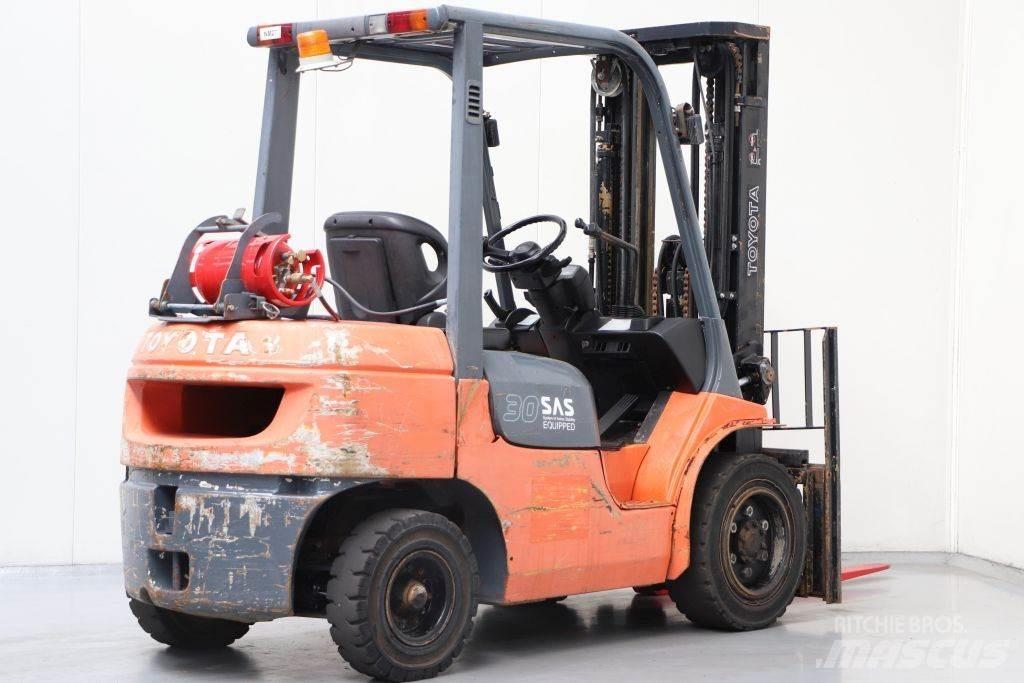 Toyota 02-7FGF30 LPG heftrucks