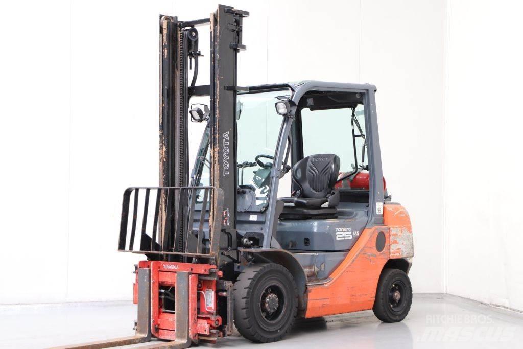 Toyota 02-8FGF25 LPG heftrucks