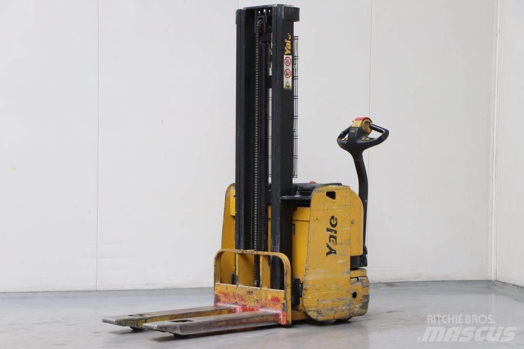 Yale MS10E Meeloop stapelaar