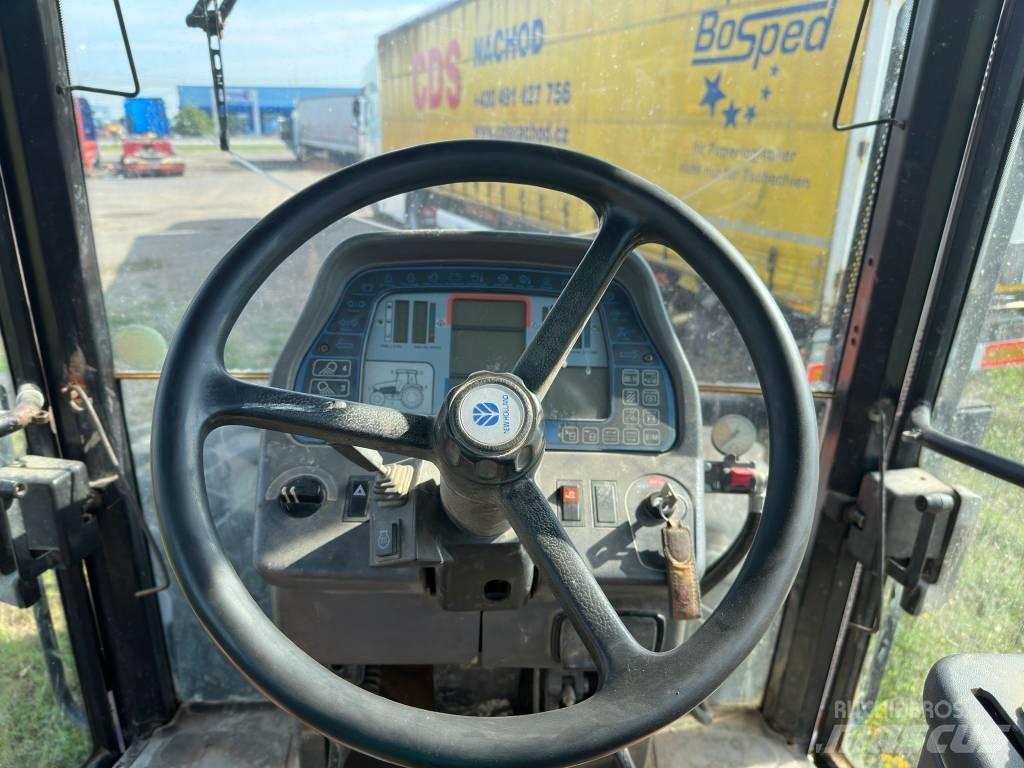 New Holland G 210 Tractoren