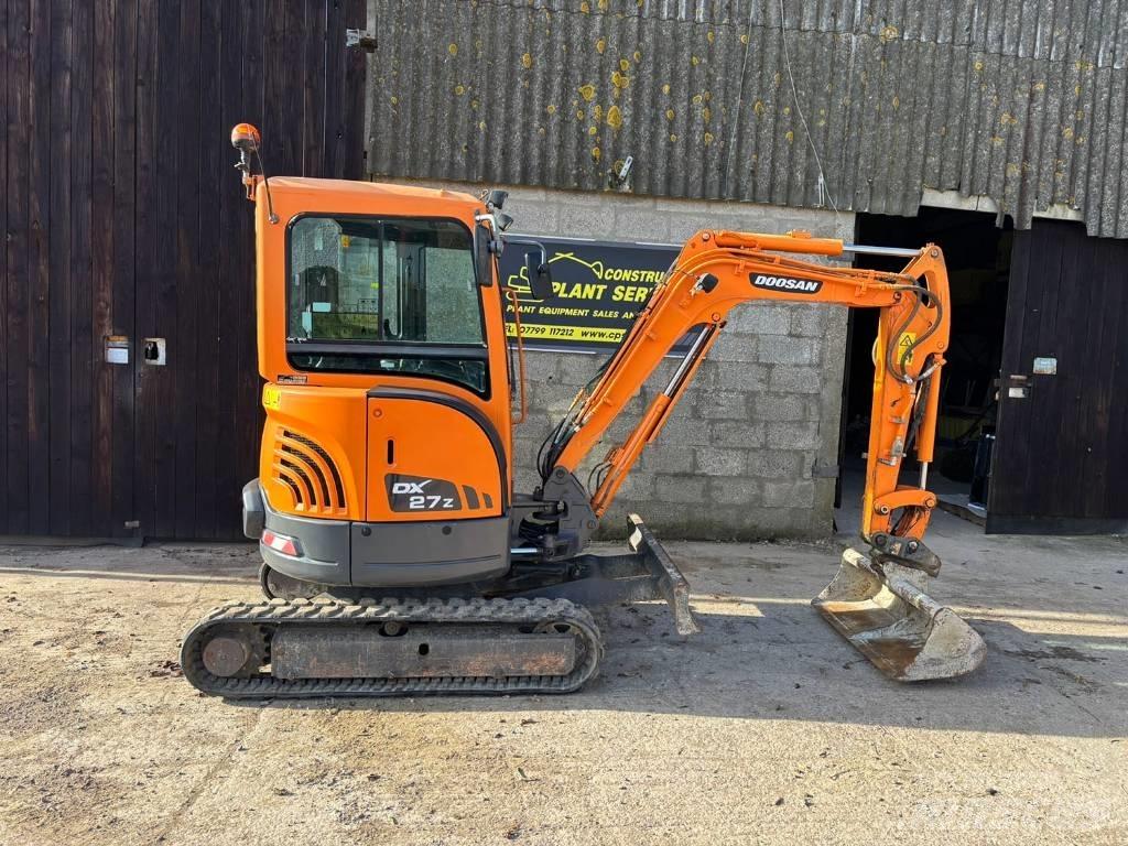 Doosan DX 27 Z Minigraafmachines < 7t